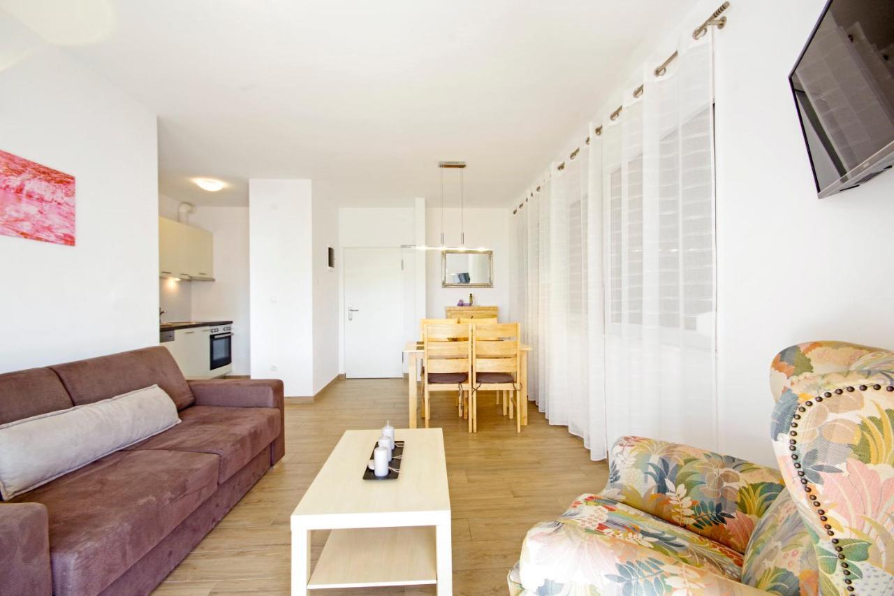Apartment Laura Privlaka  Εξωτερικό φωτογραφία